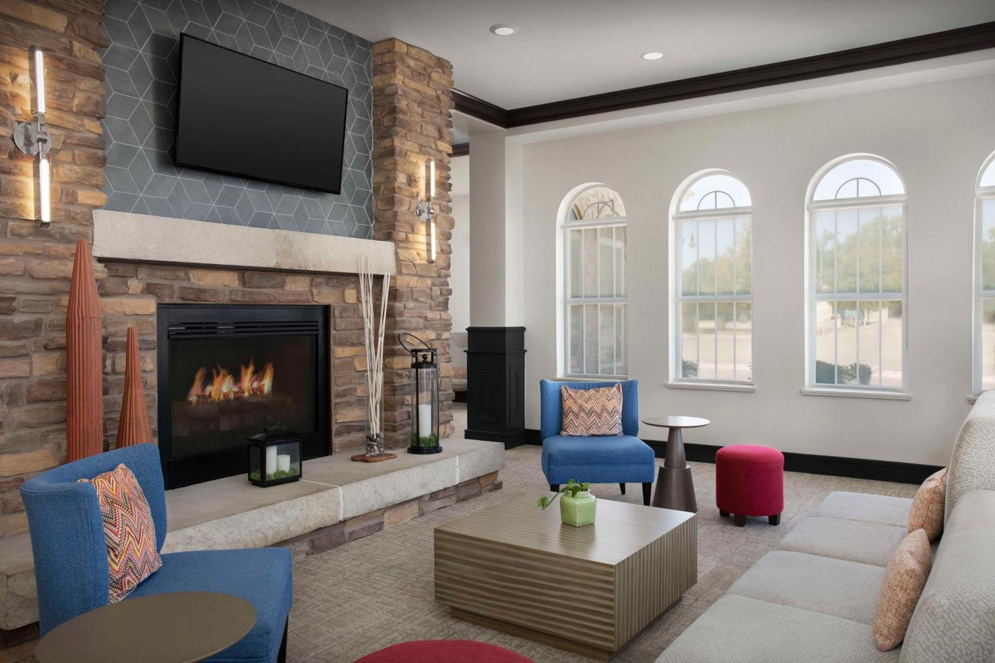 Hilton Garden Inn Granbury Exterior photo